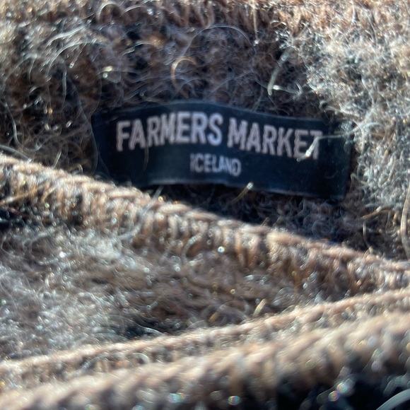 Icelandic Wool Scarf. - Picture 3 of 3